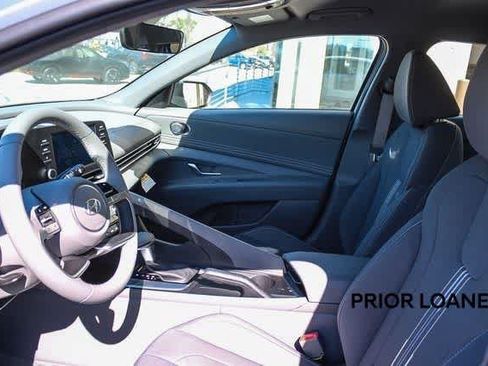 Certified 2025 Hyundai Elantra Sport FWD image 23