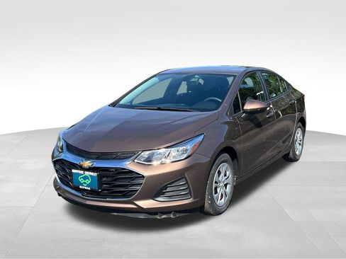 Used 2019 Chevrolet Cruze LS FWD image 6