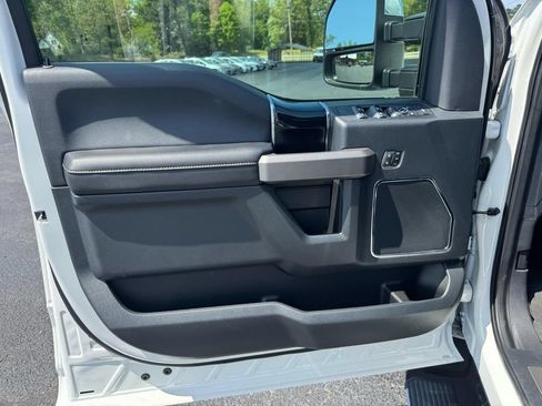 Used 2022 Ford F450 Platinum w/ FX4 Off-Road Package AWD/4WD image 17