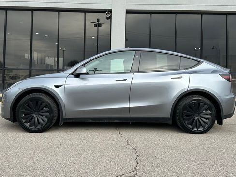 Used 2024 Tesla Model Y Long Range image 6