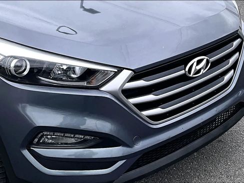 Used 2017 Hyundai Tucson SE image 33