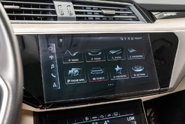 Used 2024 Audi Q8 e-tron Premium Plus w/ Premium Plus Package AWD/4WD image 14