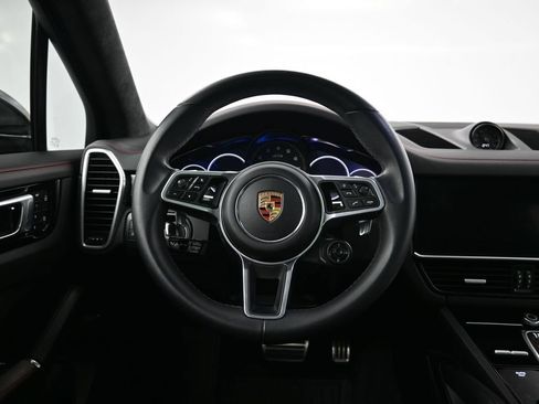 Certified 2023 Porsche Cayenne GTS w/ Assistance Package AWD/4WD image 13