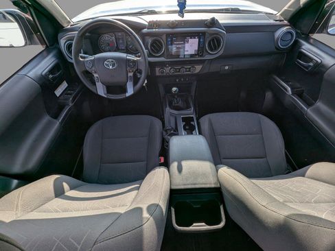 Used 2019 Toyota Tacoma TRD Off-Road AWD/4WD image 33