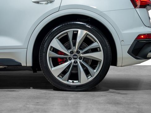 Used 2021 Audi SQ5 Prestige w/ Prestige Package image 28