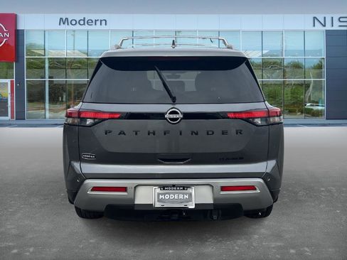 Certified 2024 Nissan Pathfinder Platinum w/ Black Appearance Package image 6