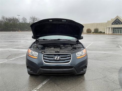Used 2011 Hyundai Santa Fe GLS image 16