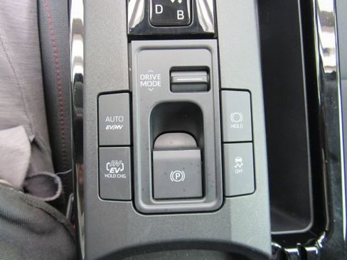 Used 2023 Toyota Prius Prime SE image 46