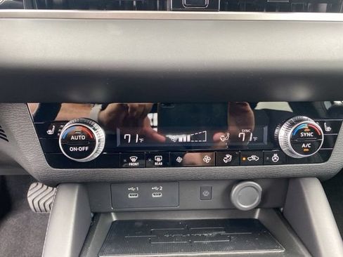 New 2026 Mitsubishi Outlander LE FWD image 14