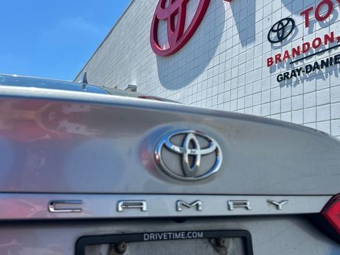Used 2019 Toyota Camry LE FWD image 28