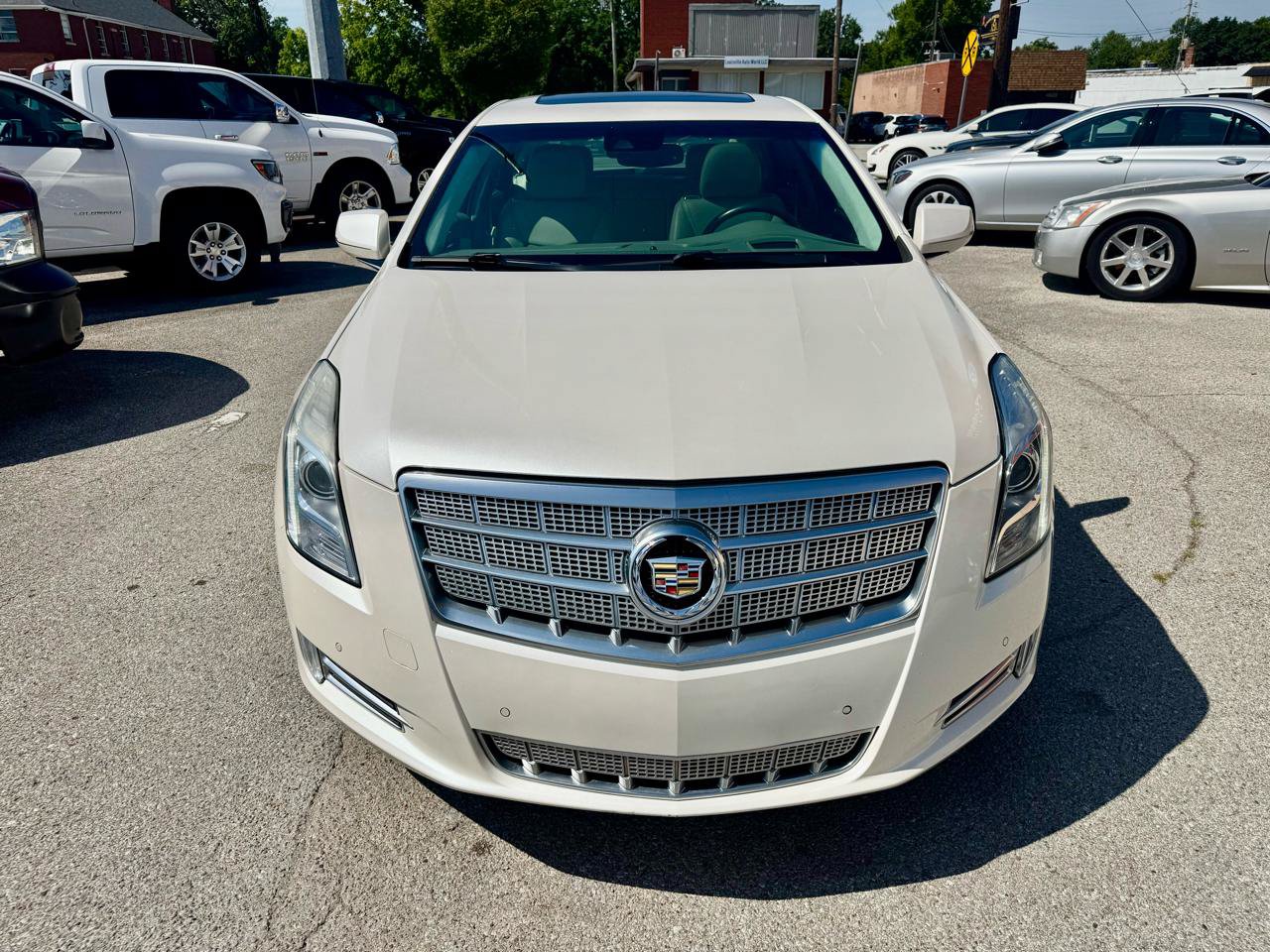 Used 2013 Cadillac XTS Platinum FWD image 9