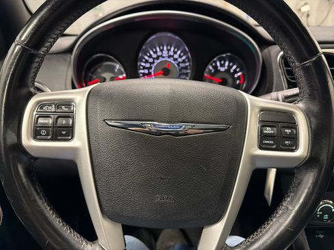 Used 2012 Chrysler 200 Limited FWD image 10
