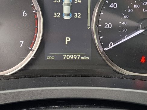 Used 2017 Lexus IS 200t w/ Premium Package image 7