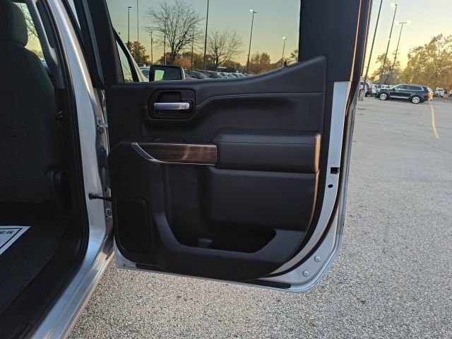 Used 2021 Chevrolet Silverado 1500 RST AWD/4WD image 16