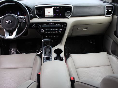 Certified 2022 Kia Sportage EX w/ EX Technology Package image 13