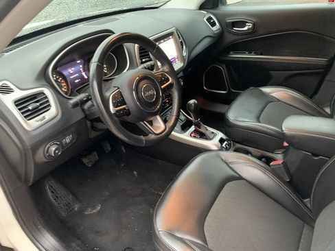 Used 2018 Jeep Compass Latitude w/ Popular Equipment Group AWD/4WD image 22