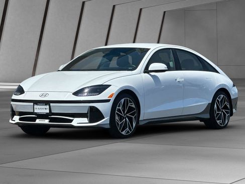 Used 2024 Hyundai Ioniq 6 SEL RWD image 8