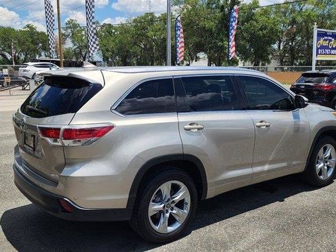 Used 2016 Toyota Highlander Limited FWD image 9