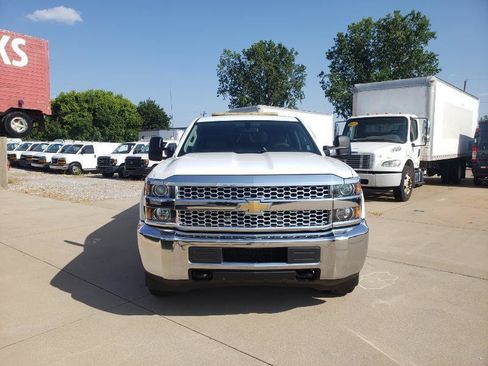 Used 2019 Chevrolet Silverado 2500 W/T AWD/4WD image 4