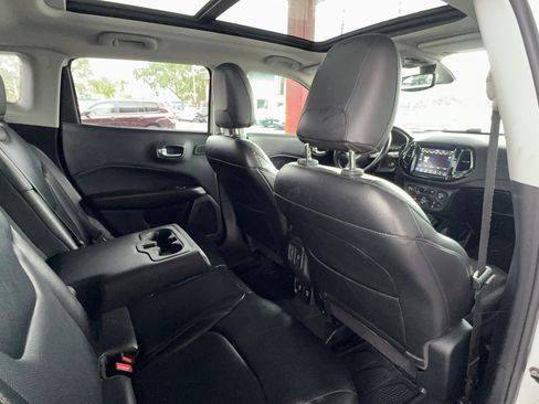 Used 2018 Jeep Compass Limited w/ Navigation Group AWD/4WD image 21