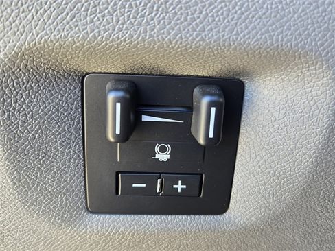 Used 2014 Chevrolet Silverado 2500 W/T image 26