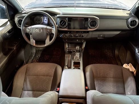 Used 2016 Toyota Tacoma 4x4 Double Cab image 10