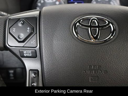 Used 2021 Toyota Tacoma TRD Off-Road image 8