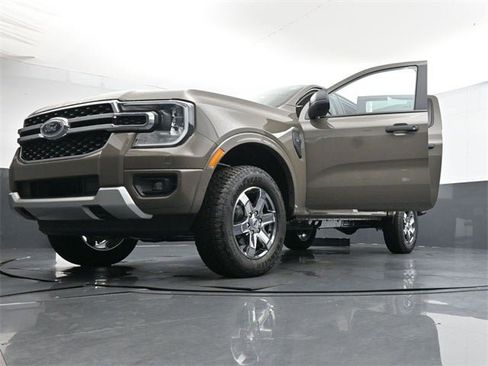 New 2025 Ford Ranger XLT w/ Chrome Accent Package image 26