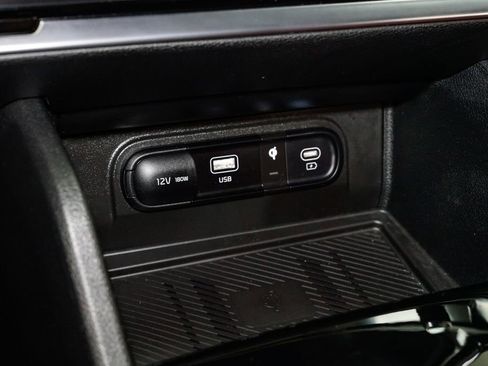 Certified 2025 Kia Sportage SX image 23