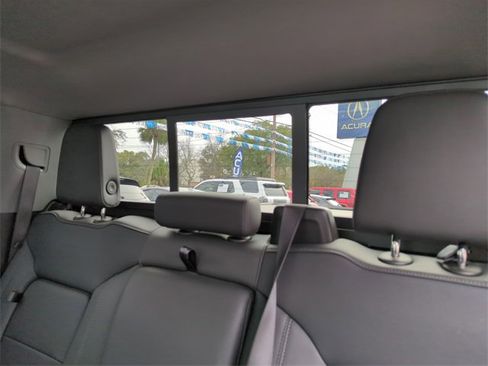 Used 2025 Chevrolet Silverado 1500 LTZ image 30