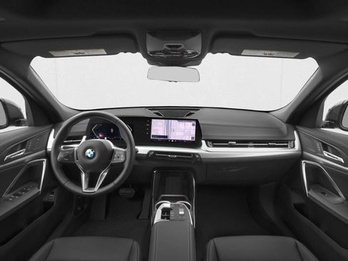 New 2026 BMW X2 xDrive28i w/ Technology Package AWD/4WD image 5