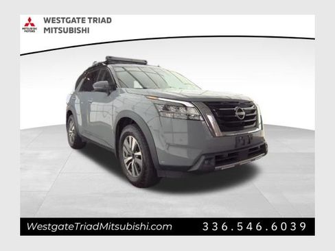 Used 2022 Nissan Pathfinder SL w/ Cargo Package image 1