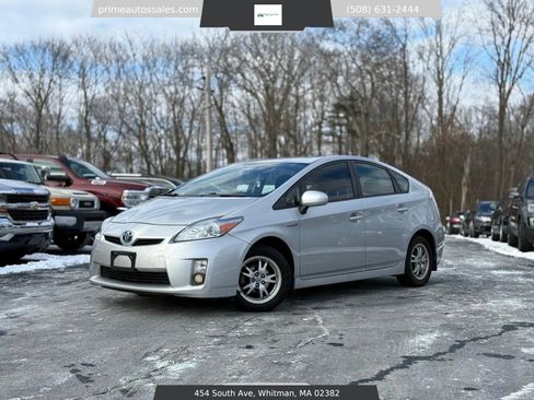 Used 2011 Toyota Prius Two image 1
