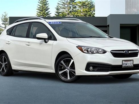 Used 2023 Subaru Impreza Premium image 2