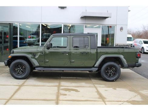 Certified 2021 Jeep Gladiator Willys image 8