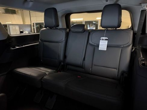 New 2025 Ford Expedition Max Active image 15