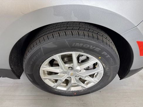 Used 2023 Chevrolet Equinox LT FWD image 11