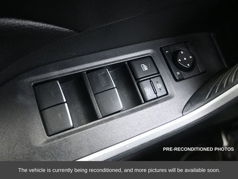 Used 2023 Toyota RAV4 XLE Premium image 27