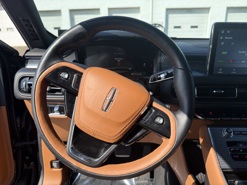 Certified 2023 Lincoln Aviator Black Label w/ Dynamic Handling Package AWD/4WD image 21