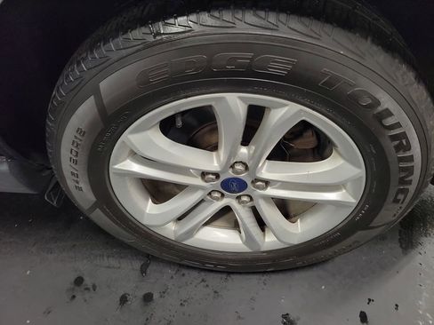 Used 2020 Ford Edge SEL w/ Convenience Package image 11