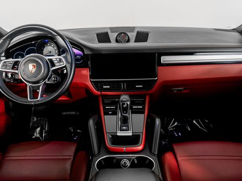 Used 2023 Porsche Cayenne Platinum Edition image 62