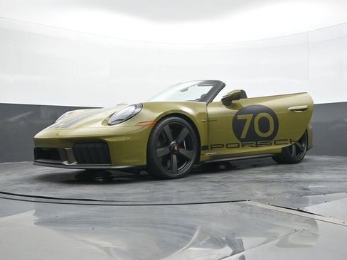 Certified 2026 Porsche 911 Carrera GTS RWD image 27