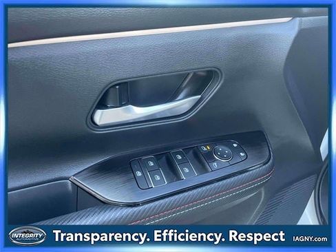 Certified 2025 Nissan Kicks SR image 18