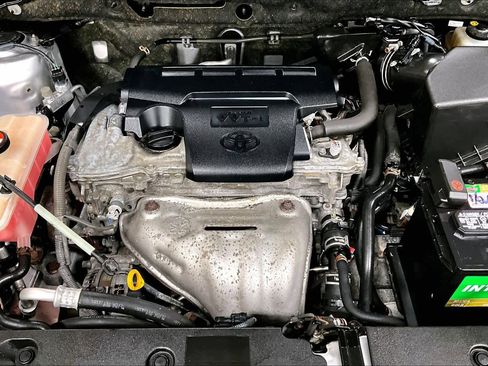 Used 2015 Toyota RAV4 XLE image 32