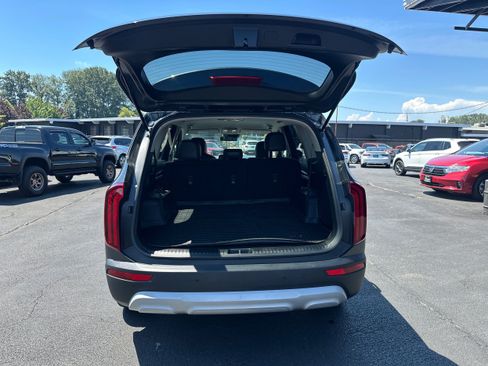 Used 2020 Kia Telluride LX AWD/4WD image 11