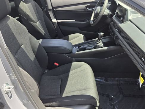Used 2025 Honda Accord SE image 16