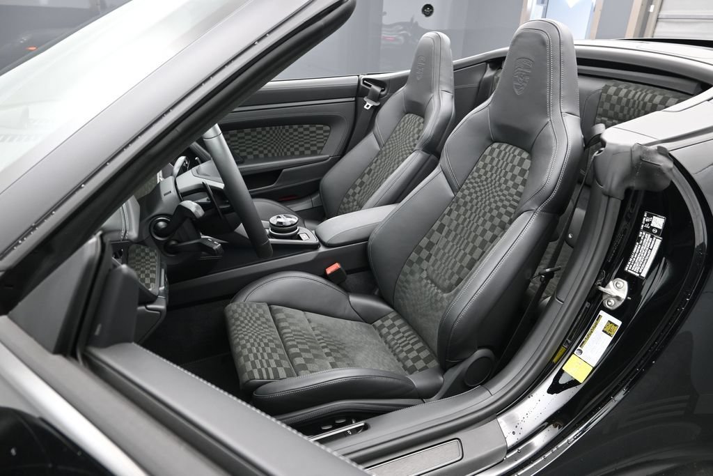 Certified 2026 Porsche 911 GTS RWD image 5