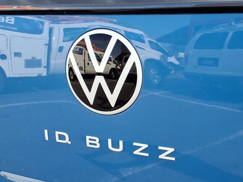 New 2025 Volkswagen ID. Buzz Pro S image 8