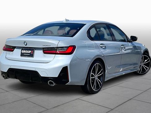 Used 2023 BMW 330i Sedan w/ M Sport Package image 11