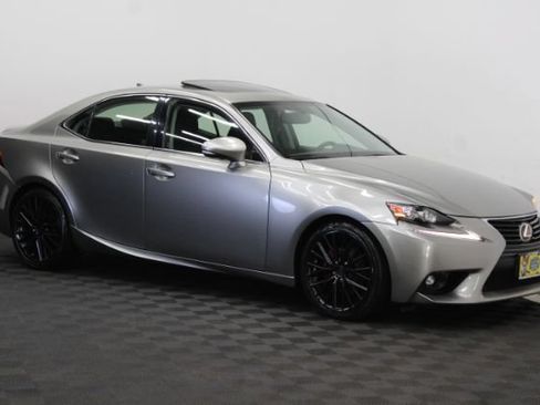 Used 2015 Lexus IS 250 w/ Navigation System Package RWD image 3